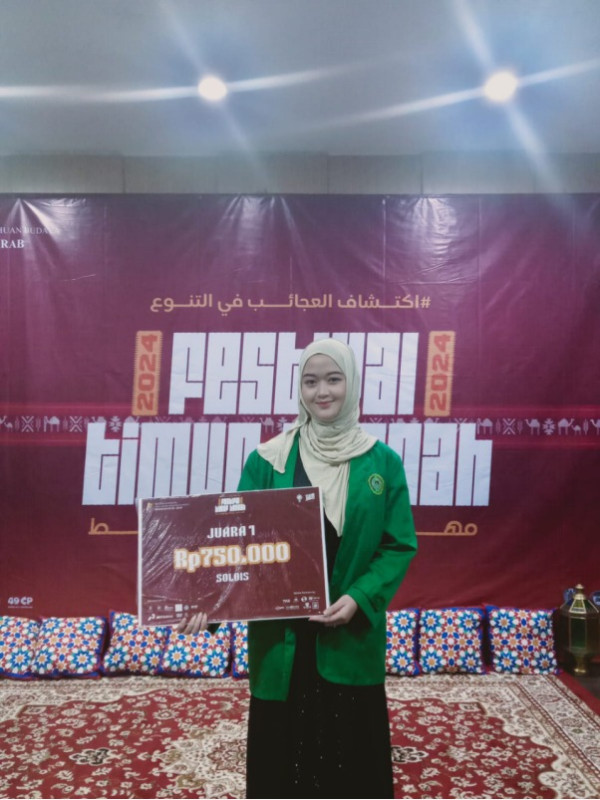 Zahra Nur Rizqia Mahasiswi FSEI IIQ Jakarta Raih Juara 1 Lomba Solos Timur Tengah di Festival UI 2024