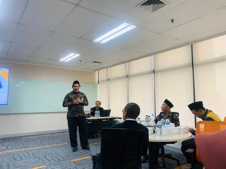 Kunjungan Studi Mahasiswa PPs IIQ Jakarta Prodi Magister Hukum Ekonomi Syariah ke Kantor Bank Syariah Indonesia