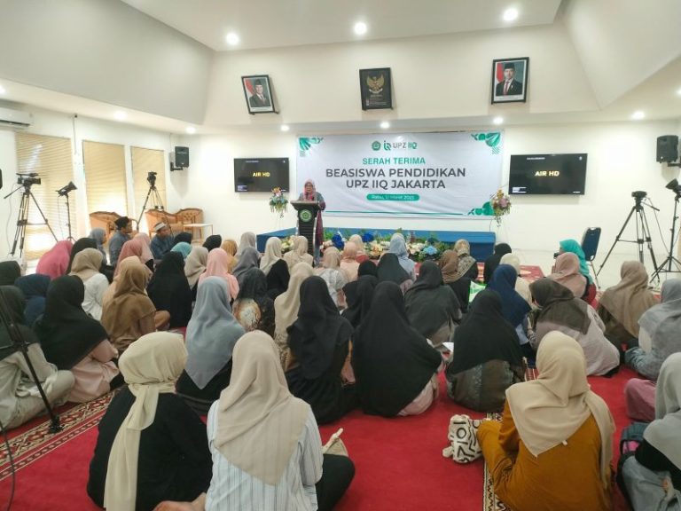 Penyerahan Dana Beasiswa UPZ IIQ Jakarta 2025: Dukungan bagi Mahasiswa Berprestasi
