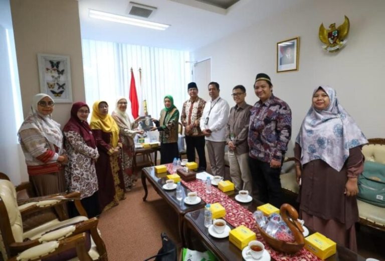 Audiensi Program Beasiswa Cendekia BAZNAS dengan Rektor IIQ