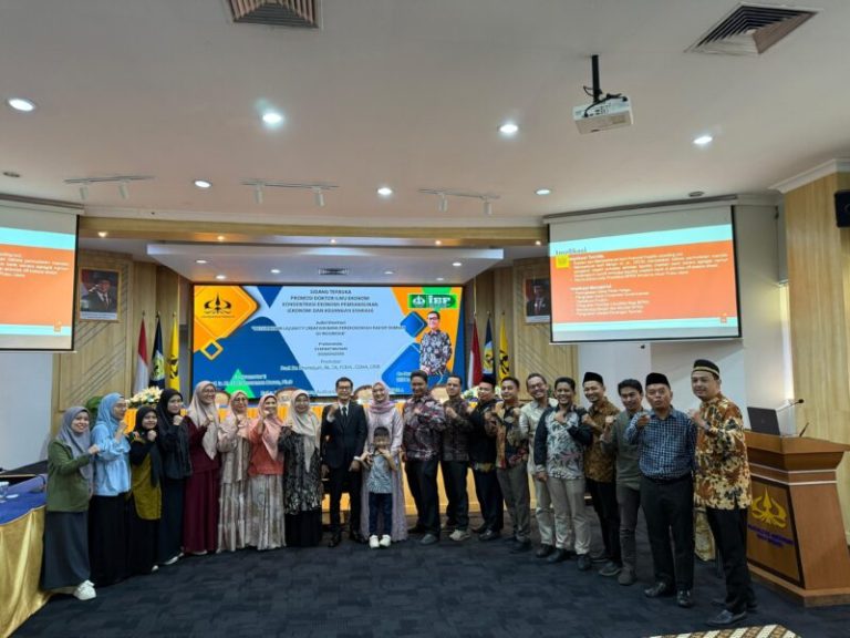 Dosen IIQ Jakarta, Syafaat Muhari, Lulus Program Doktor Ekonomi Universitas Trisakti dengan Disertasi Mengenai Liquidity Creation di BPRS